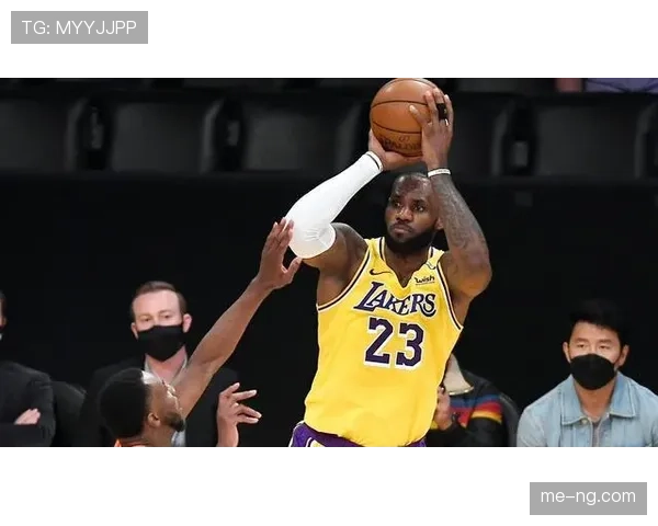 萨博尼斯挡拆传球为后卫拉开空间 助攻效率超越上赛季