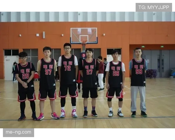 救险解围动作中犯规与合法的界限如何判定？